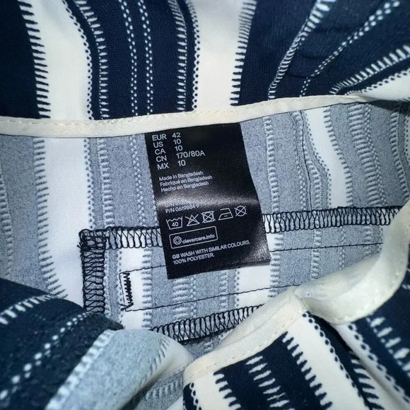 H&M women’s size 10 blue + white striped‎ belted polyester dressy shorts - Picture 6 of 8